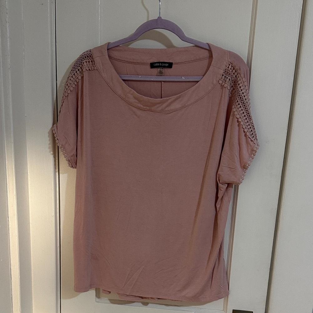 Cable & Gauge Women's Pink Short Sleeve Top
